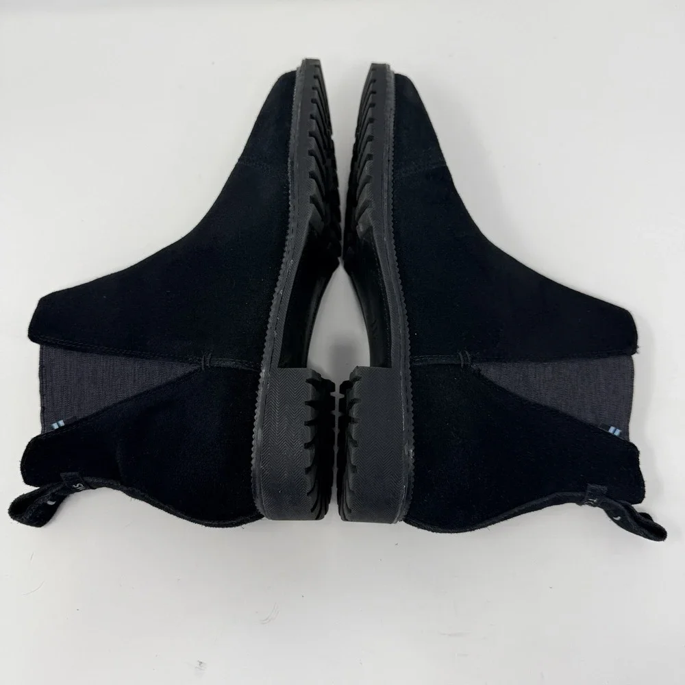 TOMS Cleo Chelsea‎ Boots Women 8.5 Black Suede Lug Sole Ankle Booties